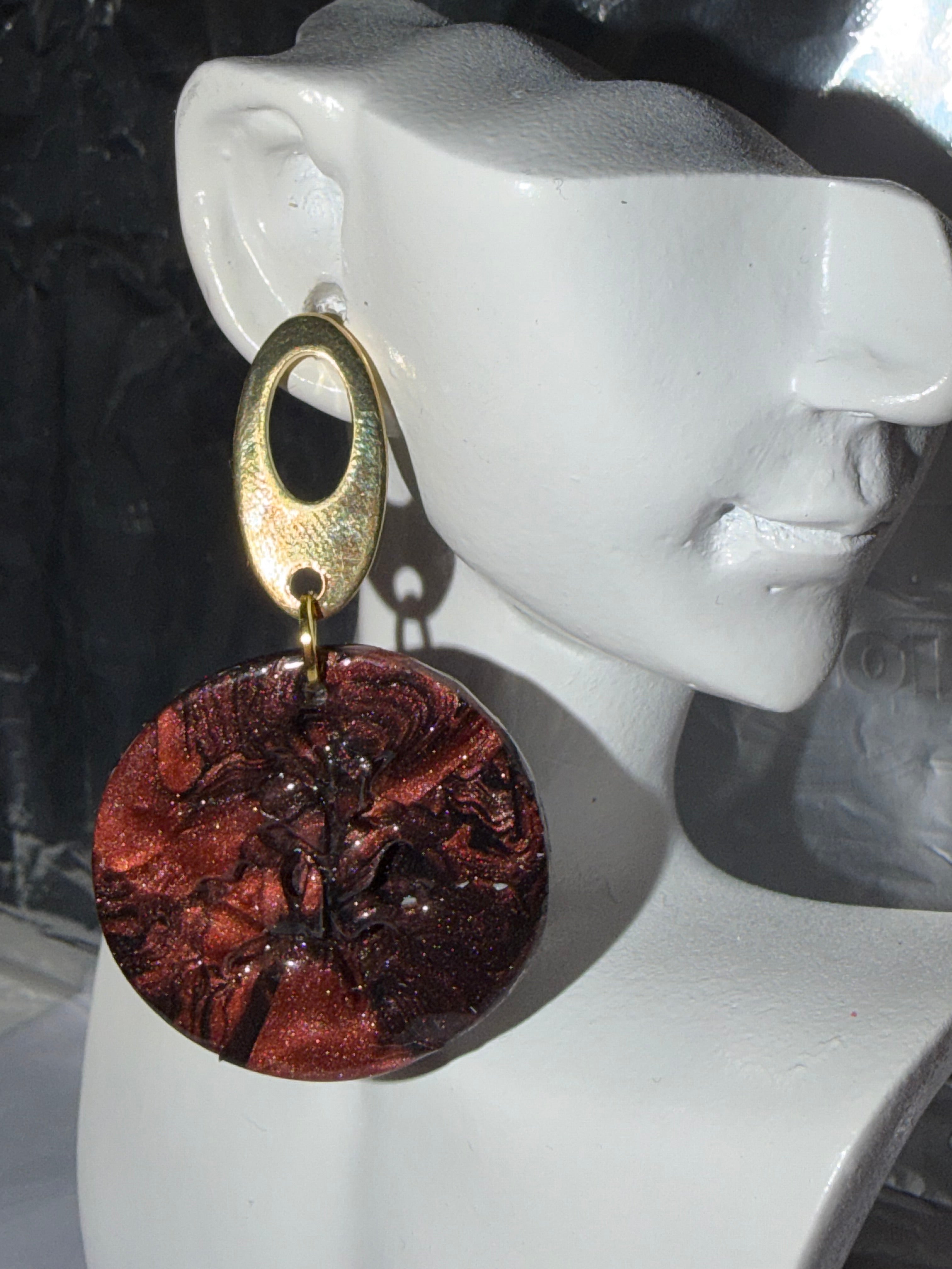 Boucles d’oreilles artisanales en pâte polymère bronze marbré – BERGAMOTTA