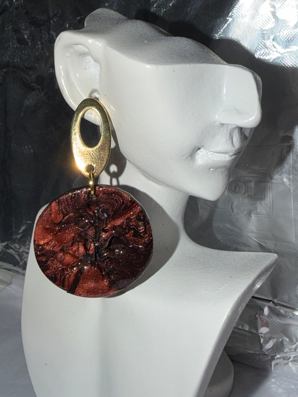 Boucles d’oreilles artisanales en pâte polymère bronze marbré – BERGAMOTTA