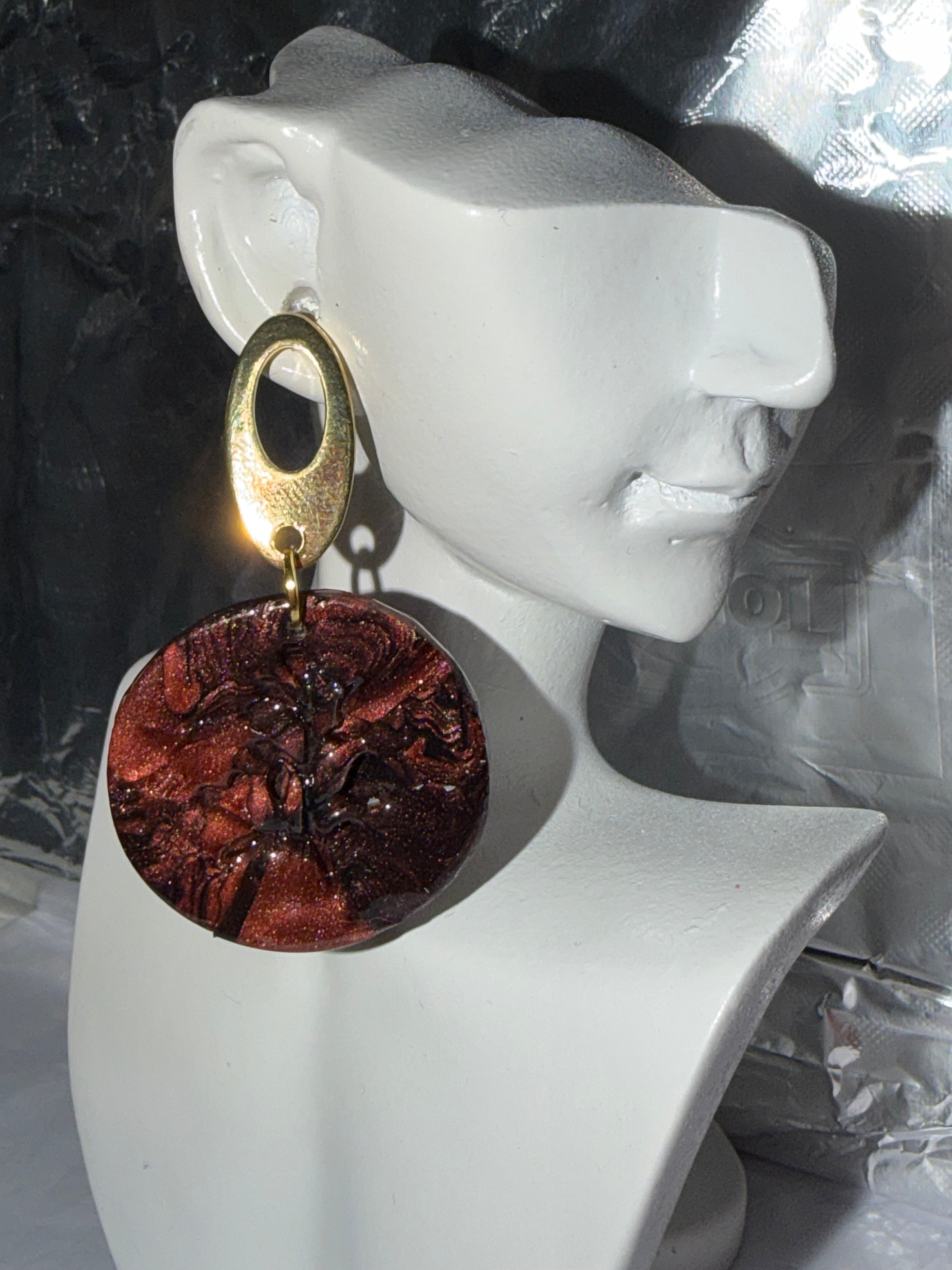 Boucles d’oreilles artisanales en pâte polymère bronze marbré – BERGAMOTTA